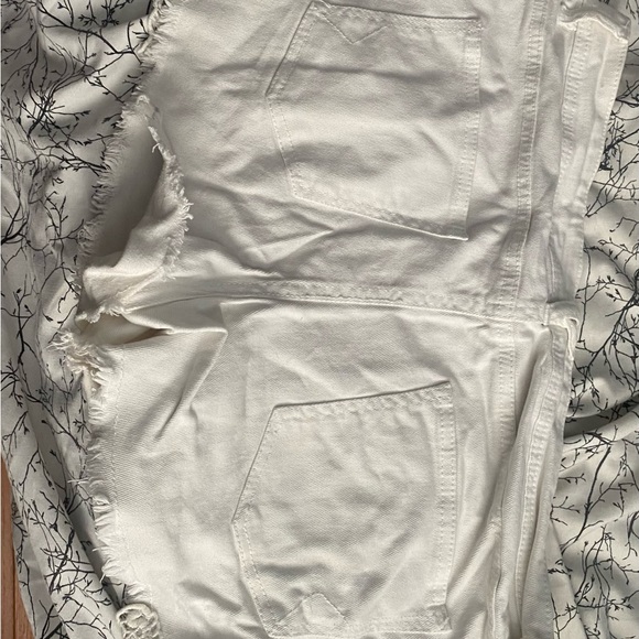 white shorts - Picture 2 of 2